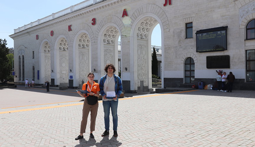 Анкетирование туристов на железнодорожном вокзале в Симферополе