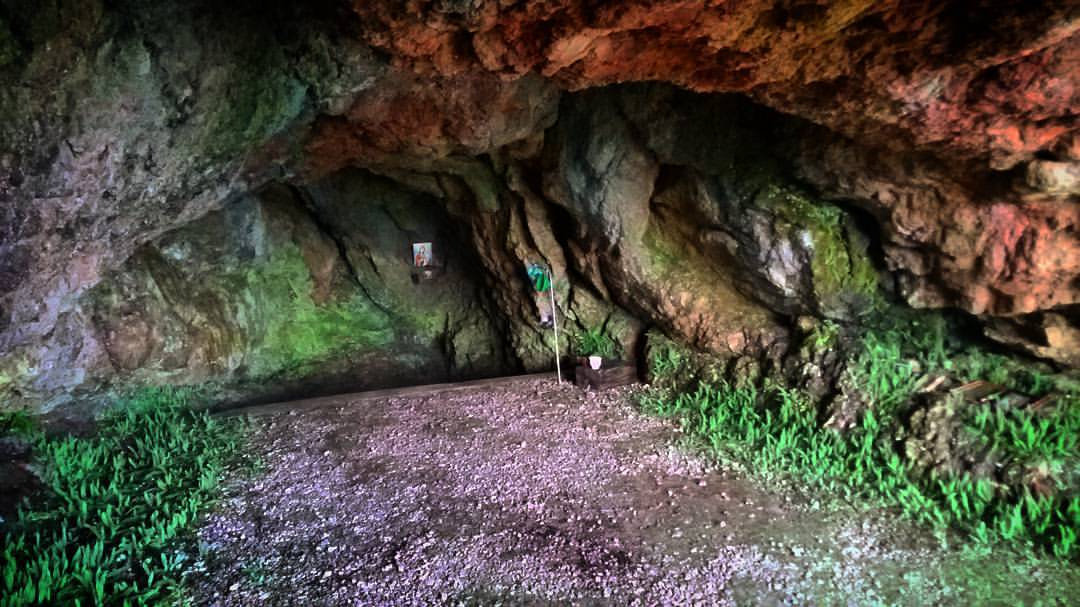 Пещерный источник Кизилташского монастыря