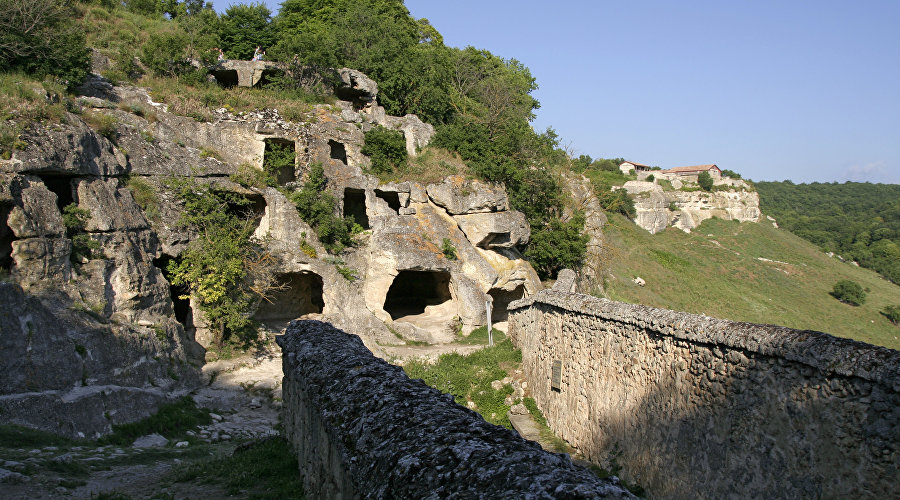 Пещерный город-крепость Чуфут-Кале
