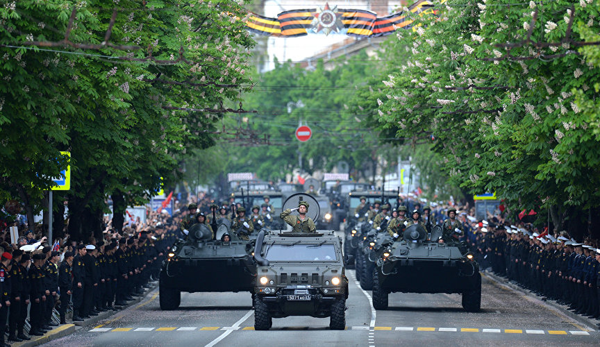 Военный парад, посвященный 73-й годовщине Победы в Великой Отечественной войне в Севастополе