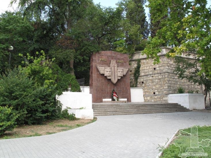 Памятник разведчикам-черноморцам