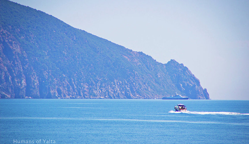 Boat trips off the coast of Yalta