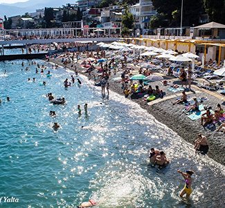 Семь курортов Крыма названы лучшими для семейного отдыха