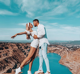 «Не представляла, что он такой»: как звёзды и блогеры проводят лето в Крыму