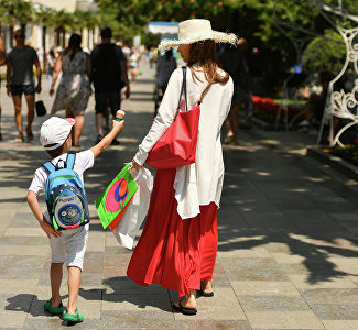 Куда на майские праздники поедут мамы с детьми: в топ-10 вошли три города Крыма