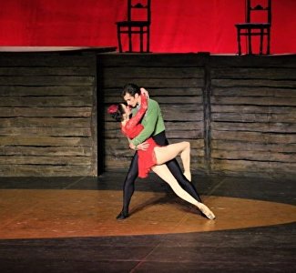 «Кармен-сюита» и опера в декорациях античности: Большой театр выступил в Херсонесе