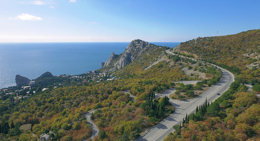Куда поехать в Крым на авто: небанальные места для прогулок осенью