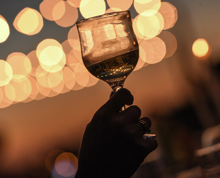 Бокал с вином