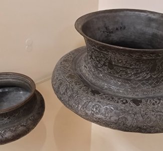 Кувшины и кальяны из Азии: в Крыму откроется выставка восточной торевтики