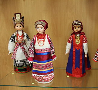 «Узор на полотне»: в Симферополе открылась выставка народной вышивки