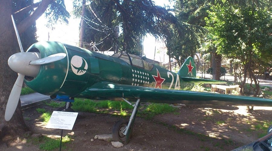 Экспонат музея дважды Героя Советского Союза Амет-Хана Султана в Алупке