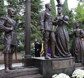 Встреча с цесаревичем: в Алуште открыли новый памятник