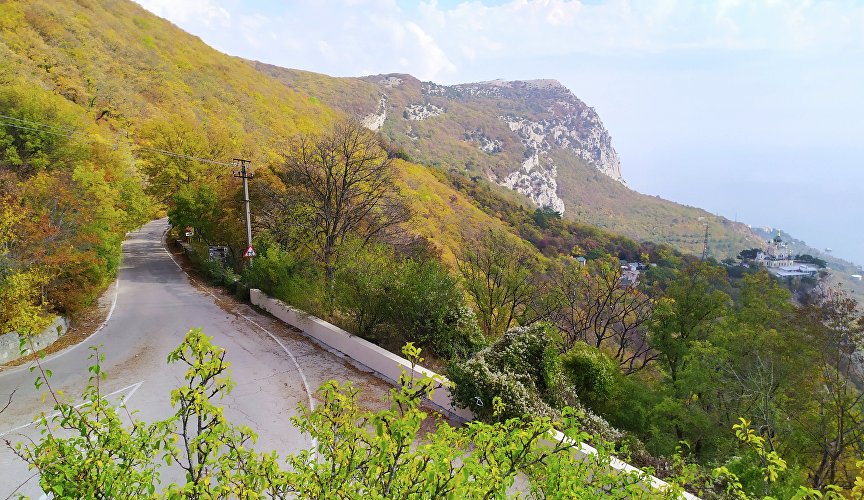 Горная дорога в Крыму с байдарских ворот