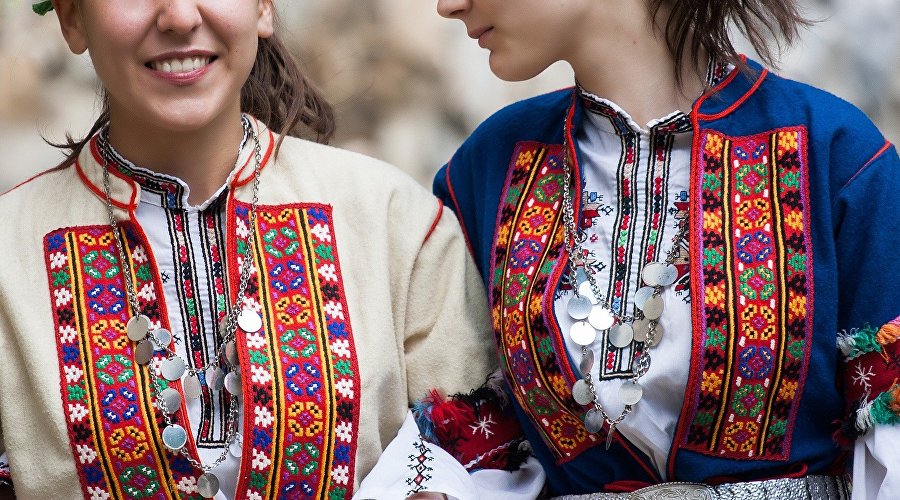 Болгарский национальный костюм