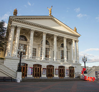 Артисты московских театров завершают в Севастополе сезон оперных вечеров