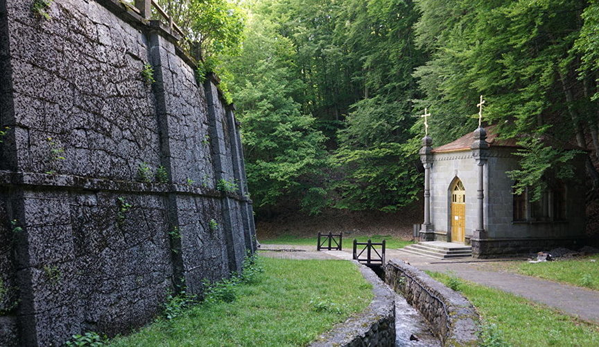 Территория Космо-Дамиановского монастыря