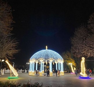 Новогоднее настроение: в Севастополе установили 700 световых инсталляций
