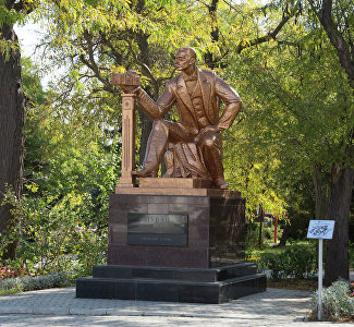 Памятник Семёну Дувану