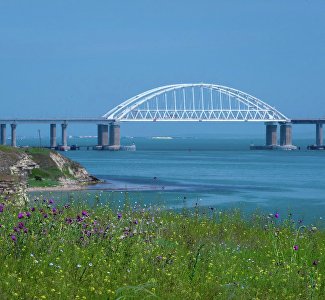 Самый длинный, стойкий, поэтичный: ТОП фактов про Крымский мост