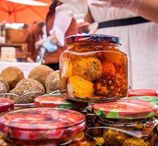 На Массандровском пляже закроют летний сезон ярмаркой и диджейской музыкой