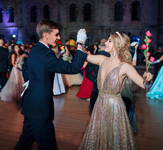 «Симфония будущего»: в Севастополе стартовал офицерский бал