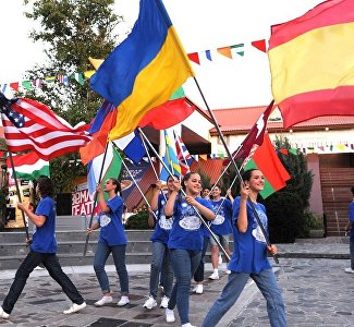 В Евпатории стартовал Международный фестиваль «Земля. Театр. Дети»
