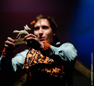 «Большие гастроли» в Крыму: театр из Петербурга везёт спектакль для подростков