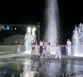 Свет, музыка, проекция: на «Тавриде» открыли мультимедийный фонтан Мечты