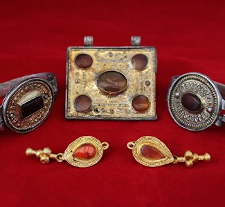 Крымские археологи нашли коллекцию редких украшений III века