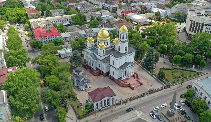 Вид на собор Александра Невского в Симферополе