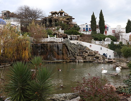 Парк отеля в Крыму