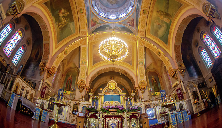 Внутренне убранство собора Казанской иконы Божией матери