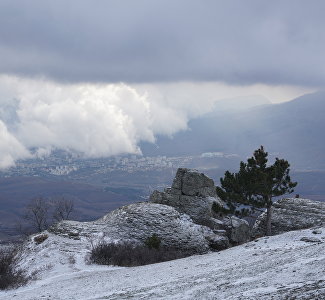 В Крыму предупредили о сильном ветре и снеге