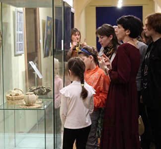 «По крымским тропам»: в Симферополе открылась выставка народных ремёсел