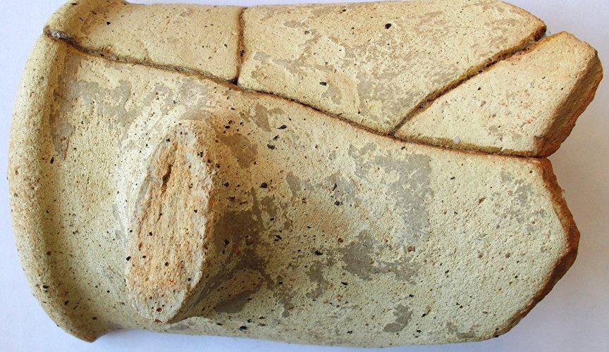 Артефакт, найденный на раскопках поселения «Феодосия 1»