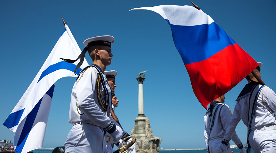 Военнослужащие ВМФ России на праздновании Дня Военно-Морского Флота в Севастополе