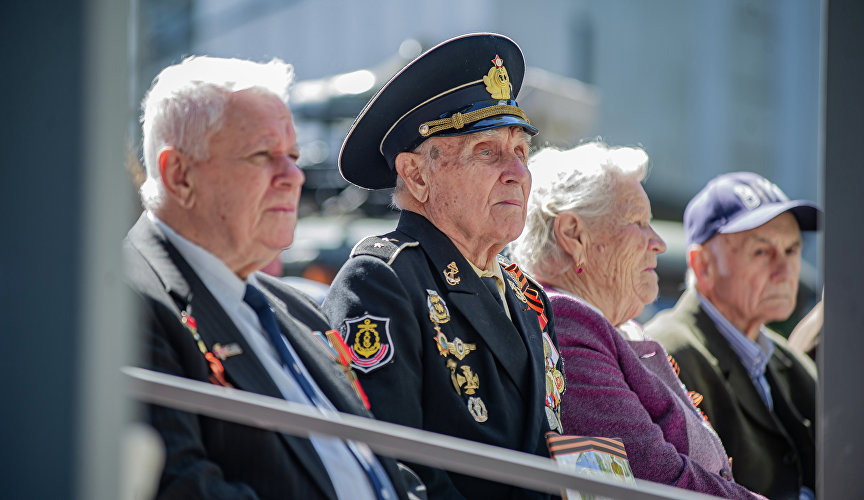 Ветераны на праздновании Дня Победы в Севастополе