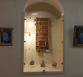 Гравюры из керамики и работы кузнецов: две выставки в Крымском этнографическом музее