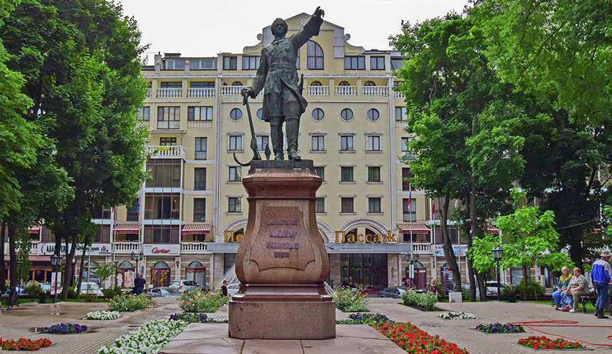 Памятник Петру I в Воронеже