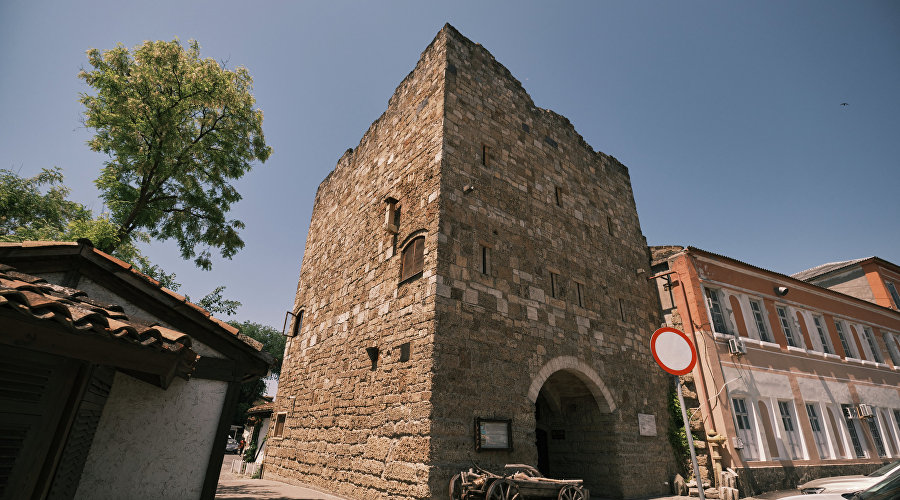 Гезлёвские ворота Гезлёвские ворота