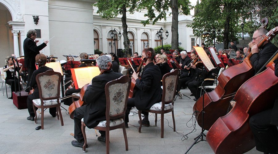 Концерт Академического симфонического оркестра Крымской филармонии в Ливадийском дворце