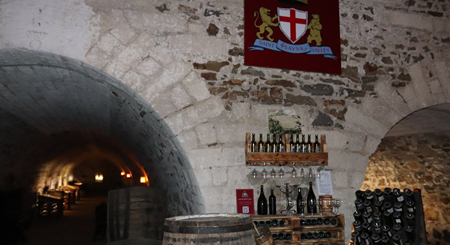Топ-5 сезонных туров от «Долины Святого Саввы» в Судаке: музей вина, прогулки на джипах и виды Перчем