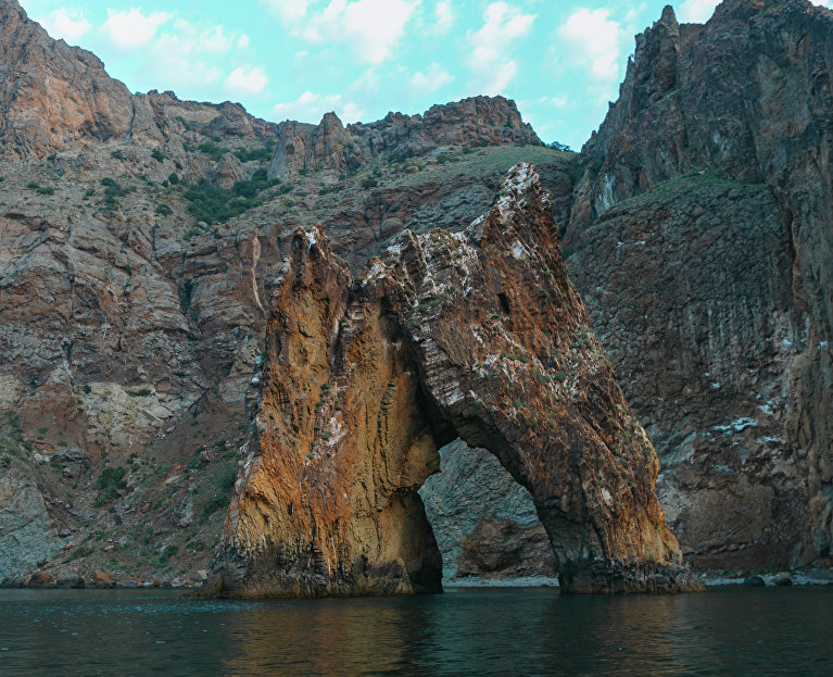 Скала Золотые ворота