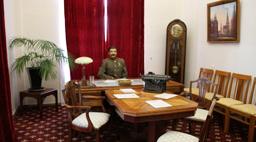 Выставка, посвящённая отдыху Иосифа Сталина в Ливадии