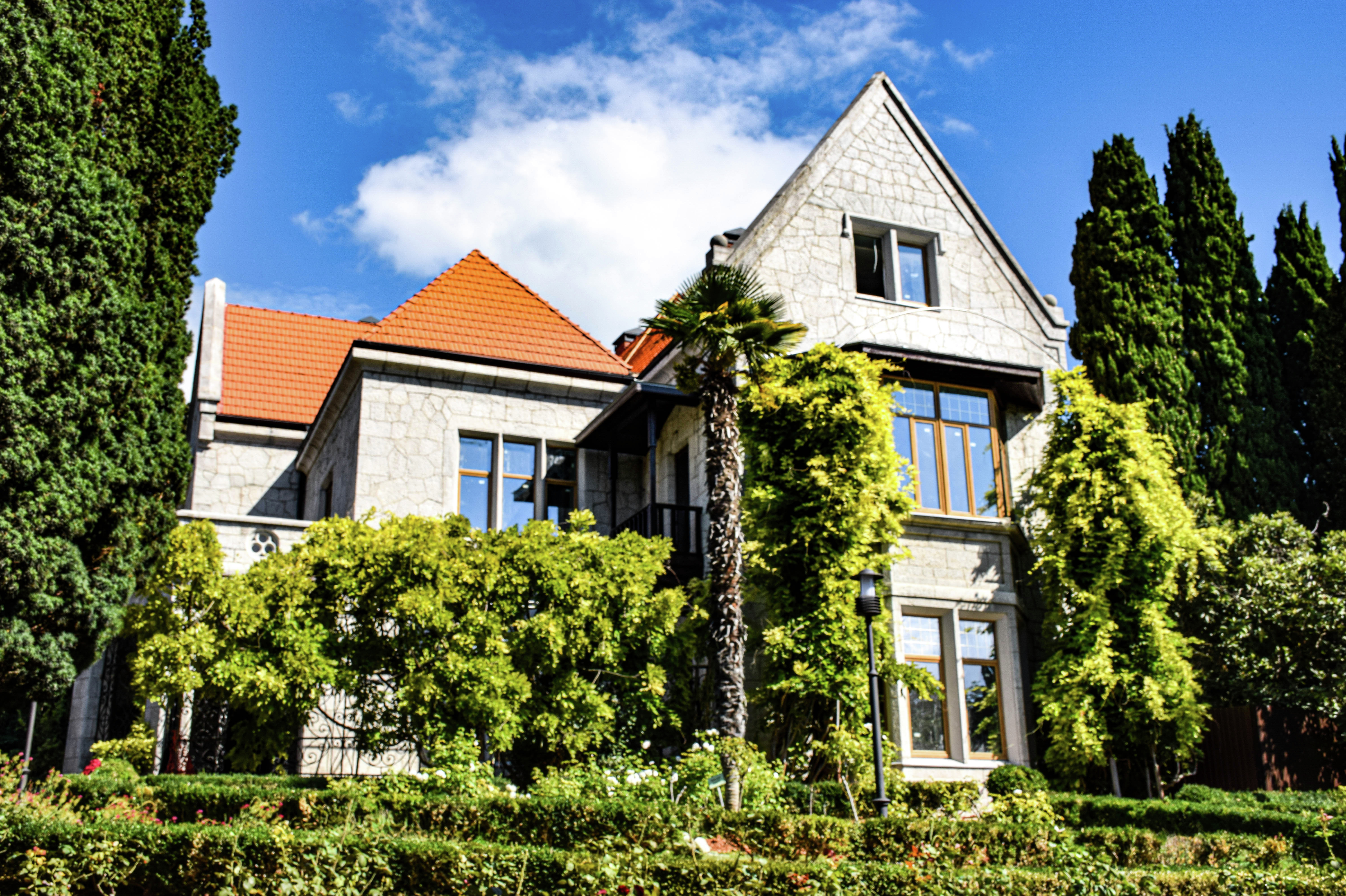 Дворец Харакс и парк в санатории &laquo;Каникулы в Ялте&raquo;