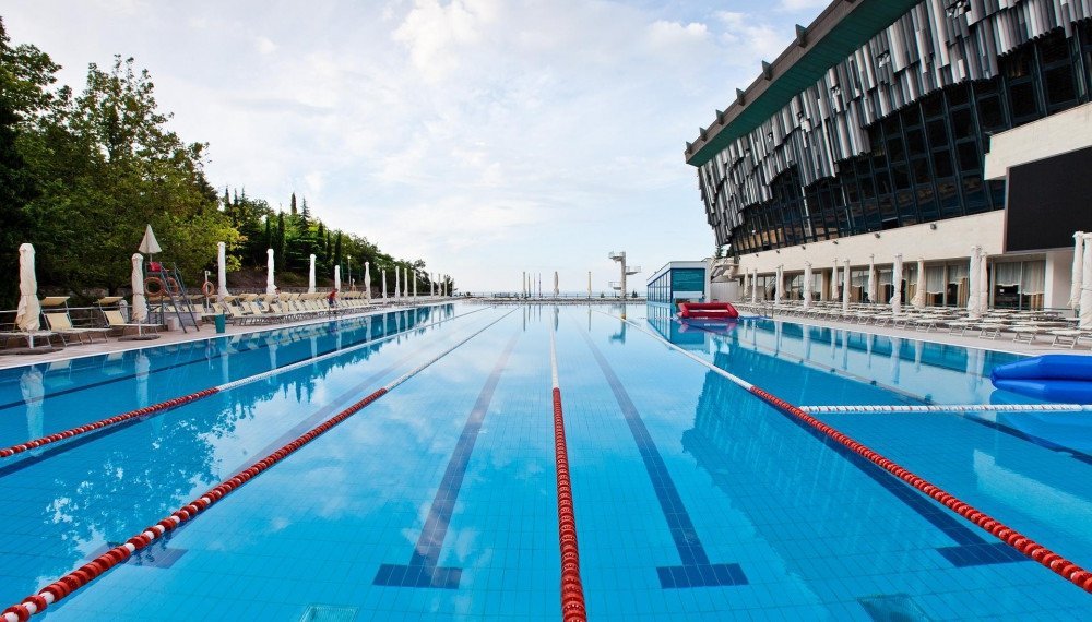 Олимпийский бассейн в отеле &amp;laquo;Ялта Интурист&amp;raquo;