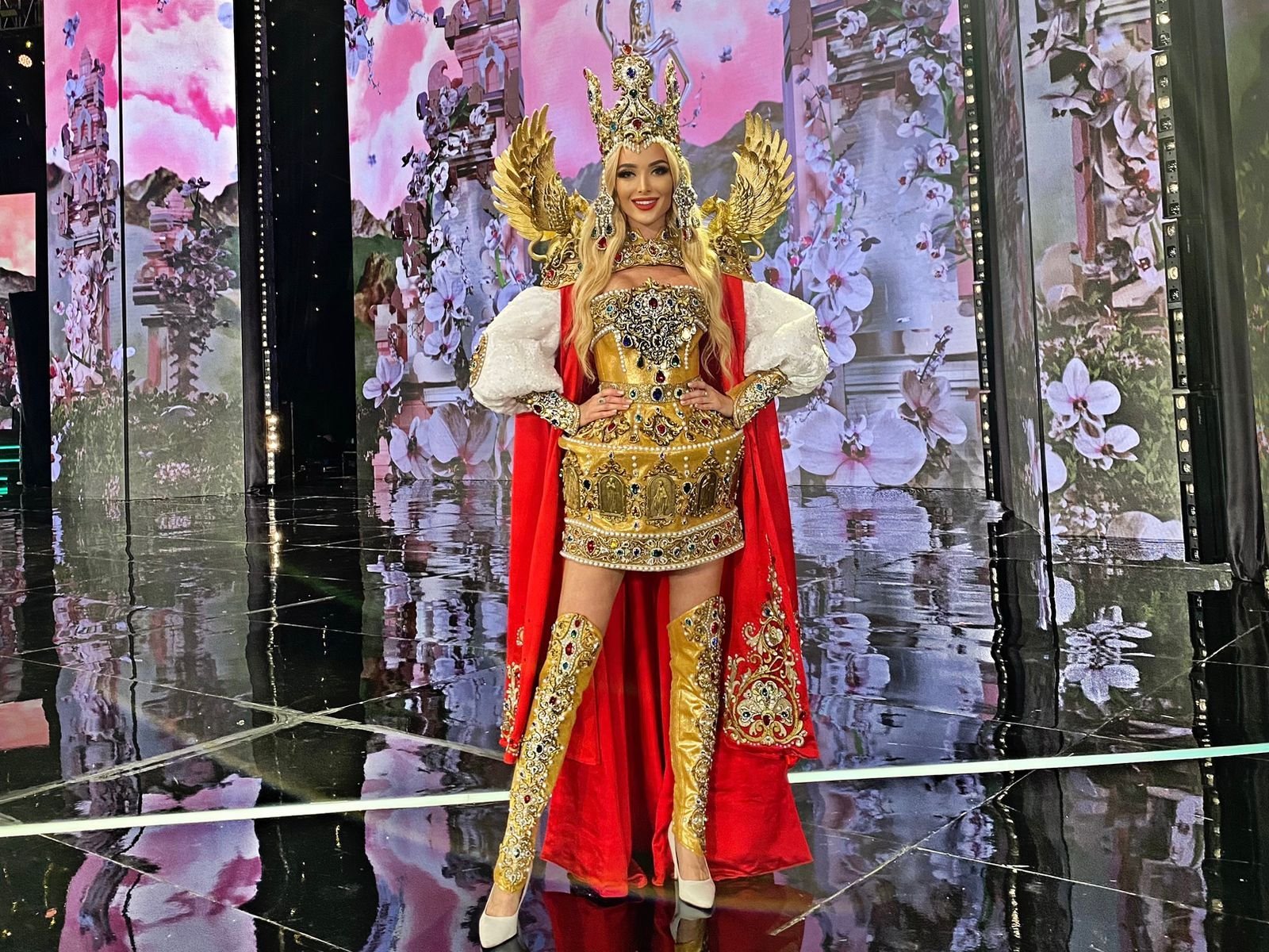 Финалистка Miss Tourism World 2022 Юлия Павликова