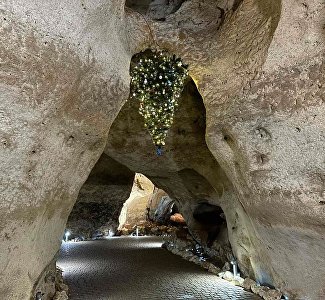 Ёлка вверх дном, квесты и подарки: пещера «Таврида» устроит новогодние представления