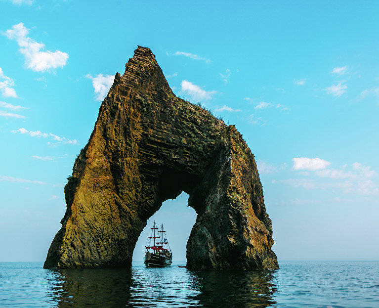 Скала Золотые ворота