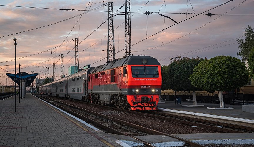 Первая сезонная «Таврия» отправляется из Евпатории в Москву